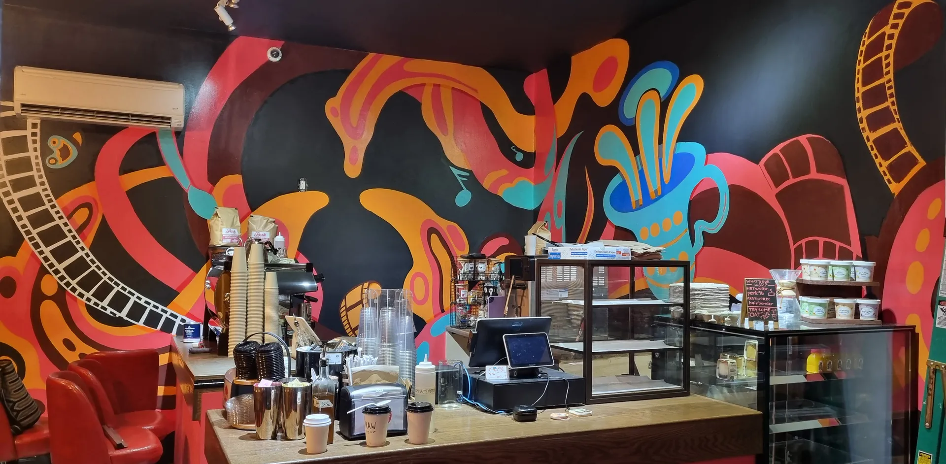 Mural en Perk 93 Café - Nueva York